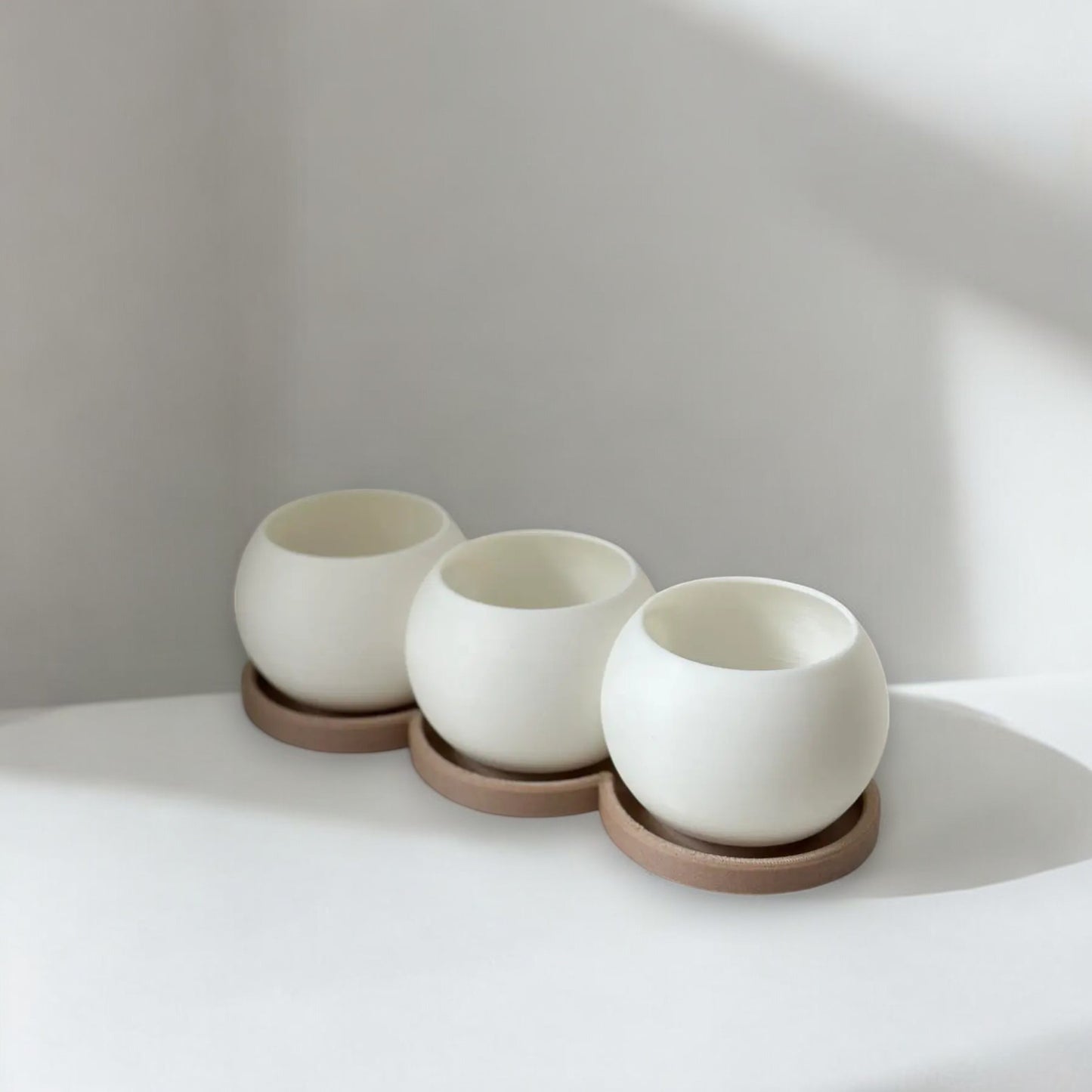 trio planter – bubble-inspired planter with tray for stylish indoor greenery