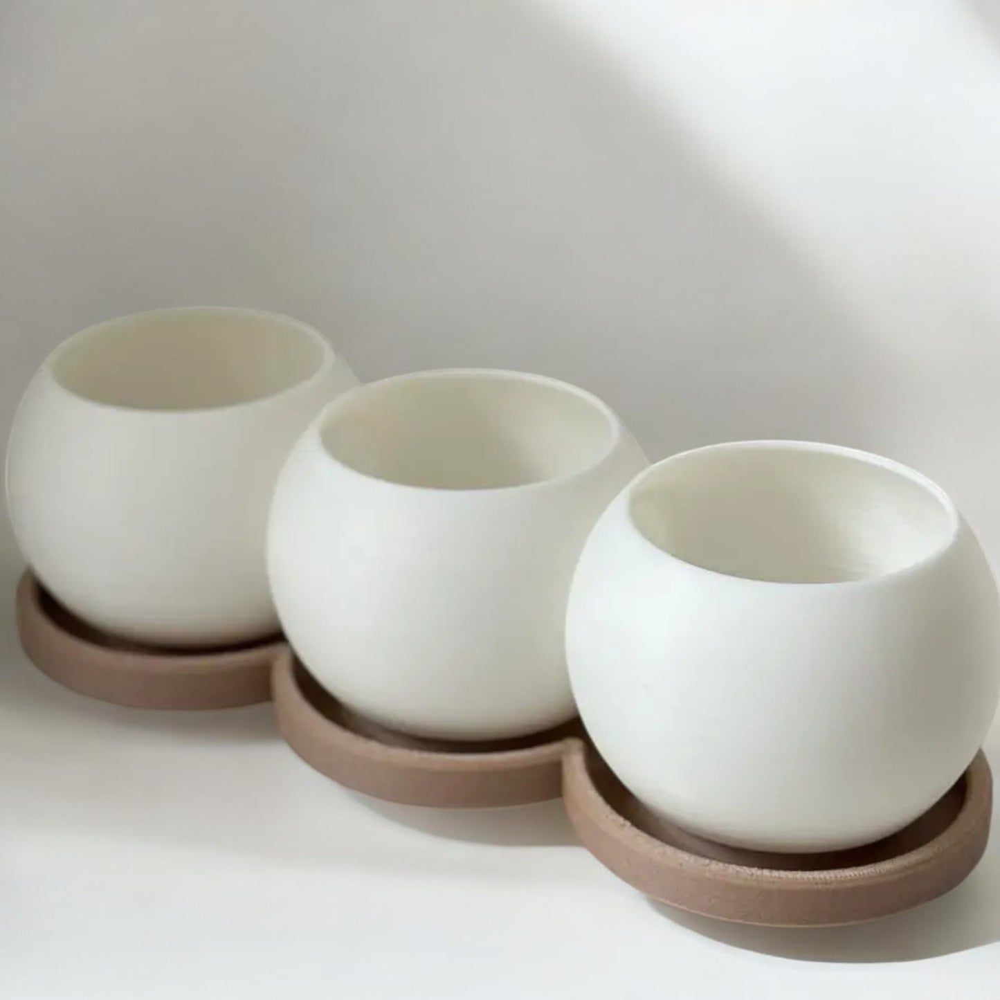 trio planter – bubble-inspired planter with tray for stylish indoor greenery