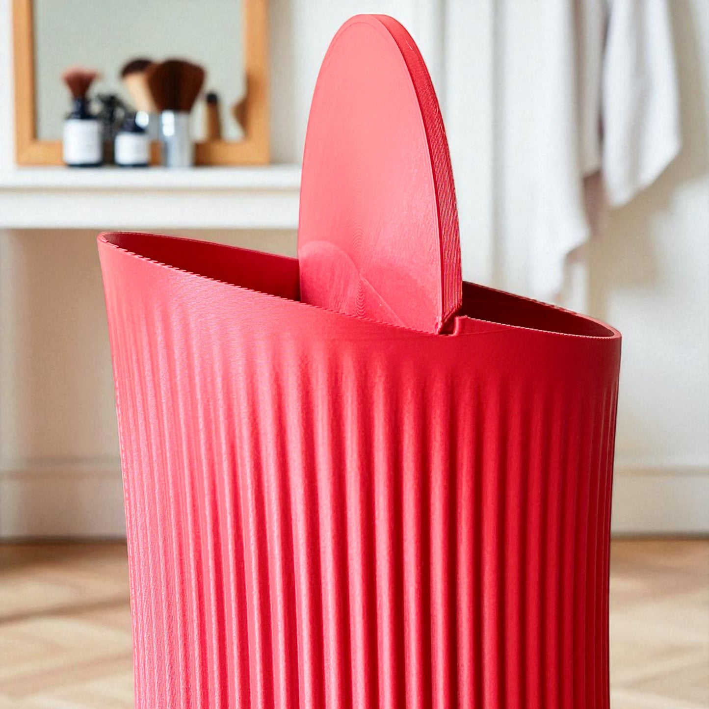 small trash can for cotton pads, tissues, and desk clutter, minimalist design