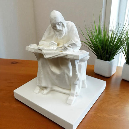 Royal Chronicler Statue an elegant statue inspired by 18th-century royal family chroniclers, capturing timeless sophistication and historical charm, perfect for classic decor and history enthusiasts.