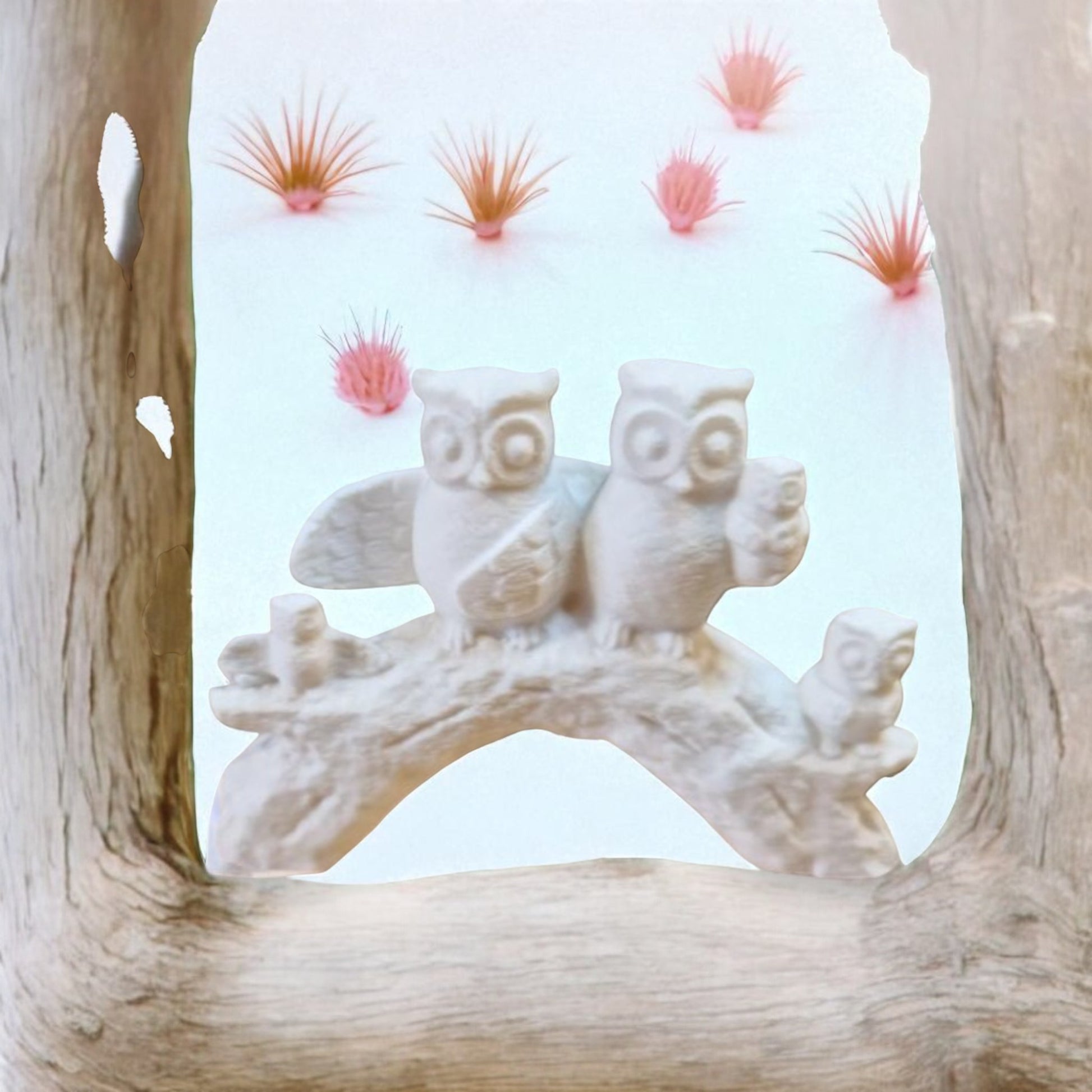 A heartwarming owl family statue symbolizing the unbreakable bond of love and connection, whether in humans or animals. A meaningful decor piece for any space.
