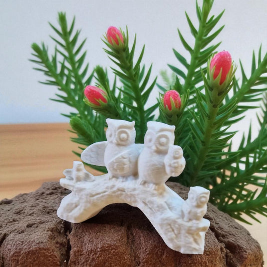 A heartwarming owl family statue symbolizing the unbreakable bond of love and connection, whether in humans or animals. A meaningful decor piece for any space.