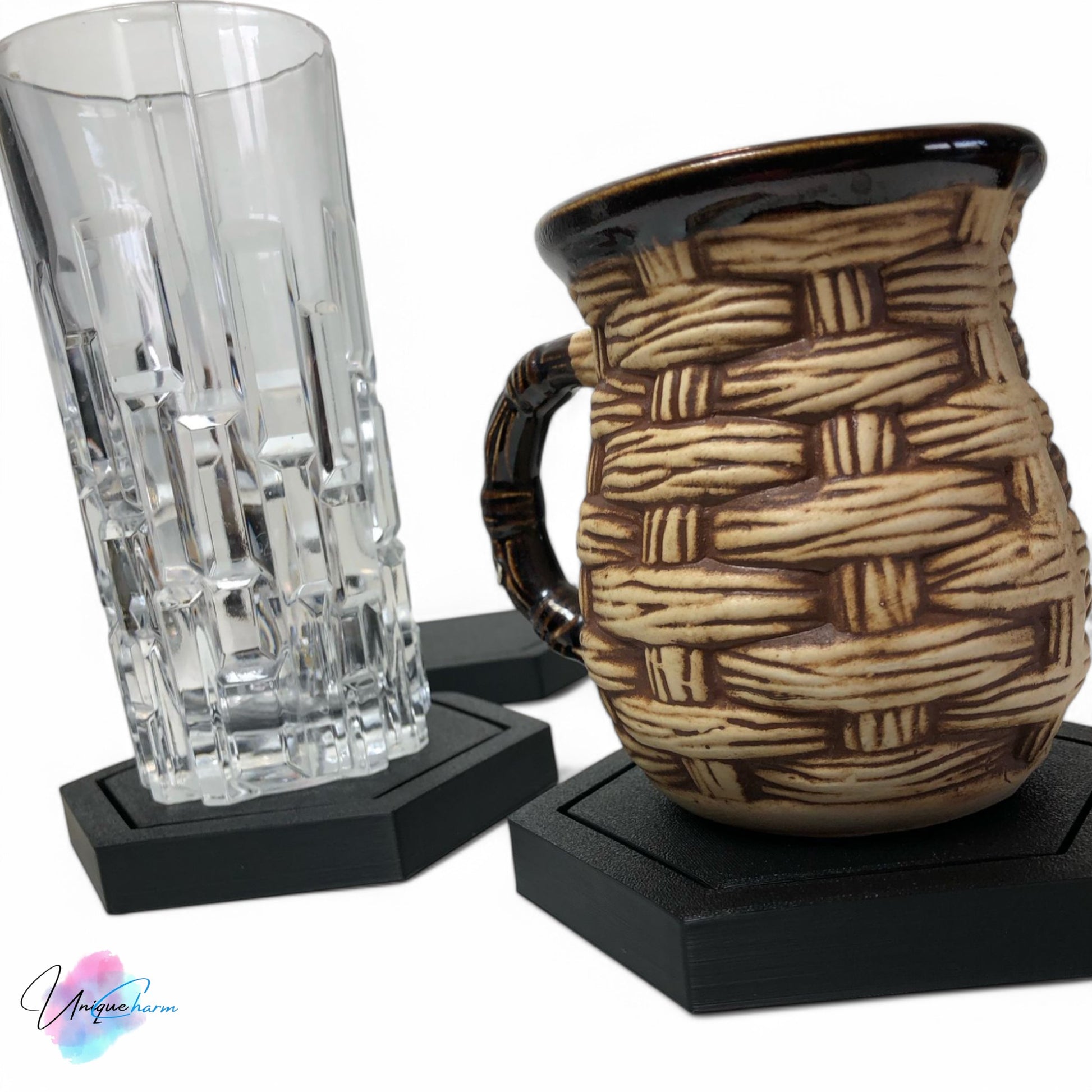 Modern hexagonal coaster in a minimalist design, measuring 115mm x 14mm, perfect for protecting surfaces from hot drinks. Available as a single piece, set of 4, or set of 6. Durable and stylish home decor accessory