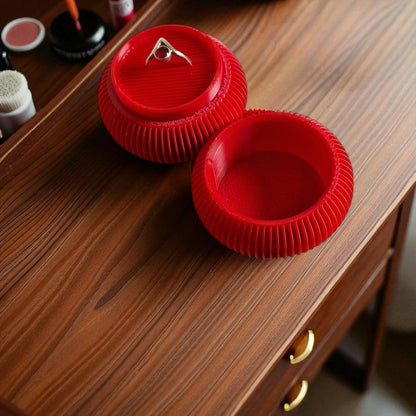 Elegant Valentine's Day jewelry box designed to hold a ring, bracelet, or necklace. Compact, cute, and perfect for gifting, with a stylish design that adds charm to any space.