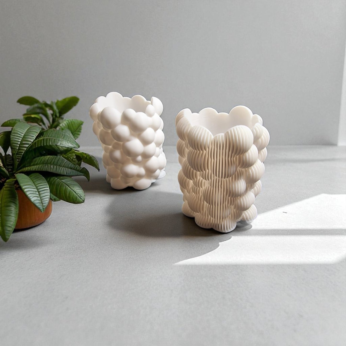 bubbley solid and bubbley lamel holders, versatile and stylish makeup brush or pen organizers with a playful bubble design, ideal for adding charm to office desks or vanity setups.