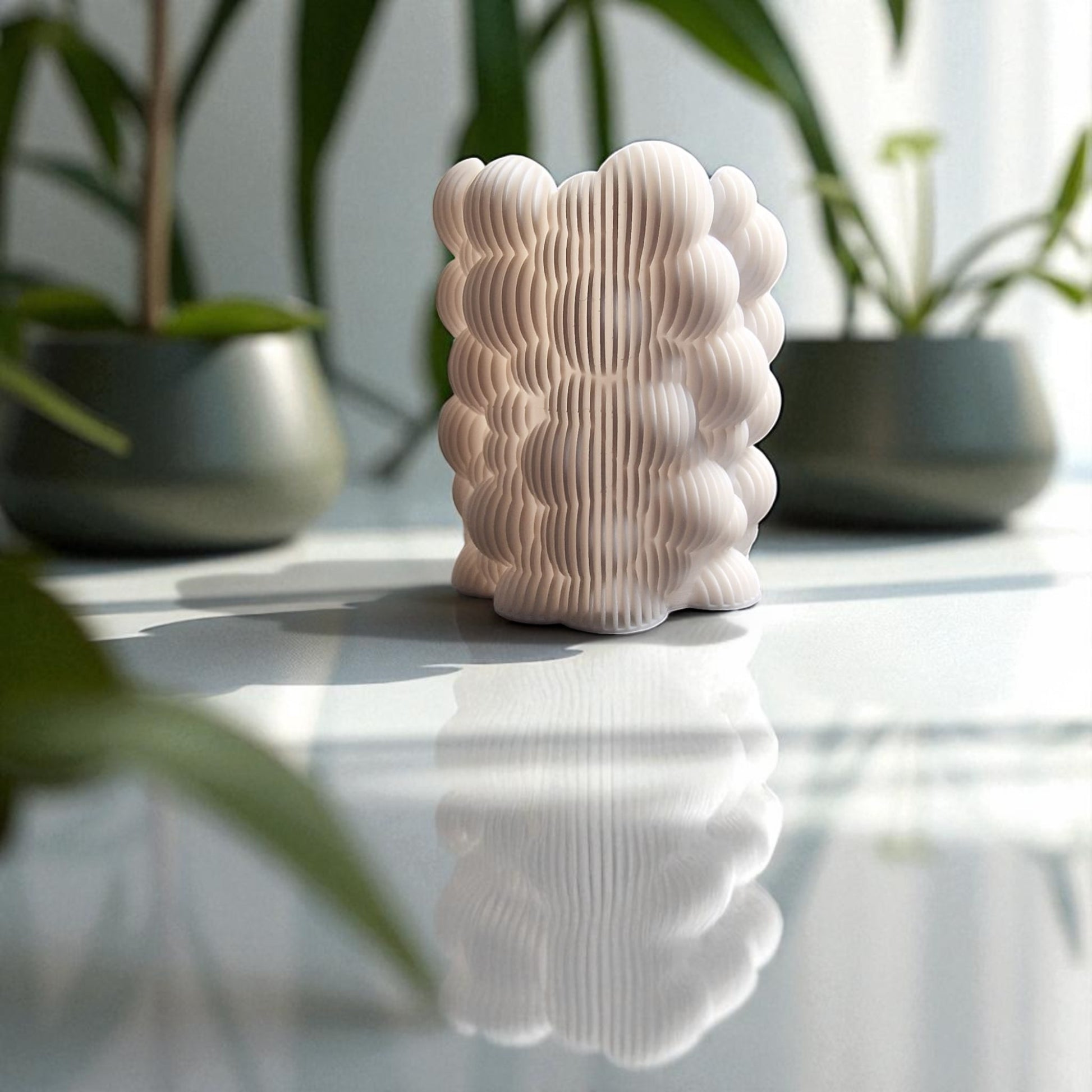 Bubbley Solid and Bubbley Lamel holders, versatile and stylish makeup brush or pen organizers with a playful bubble design, ideal for adding charm to office desks or vanity setups.