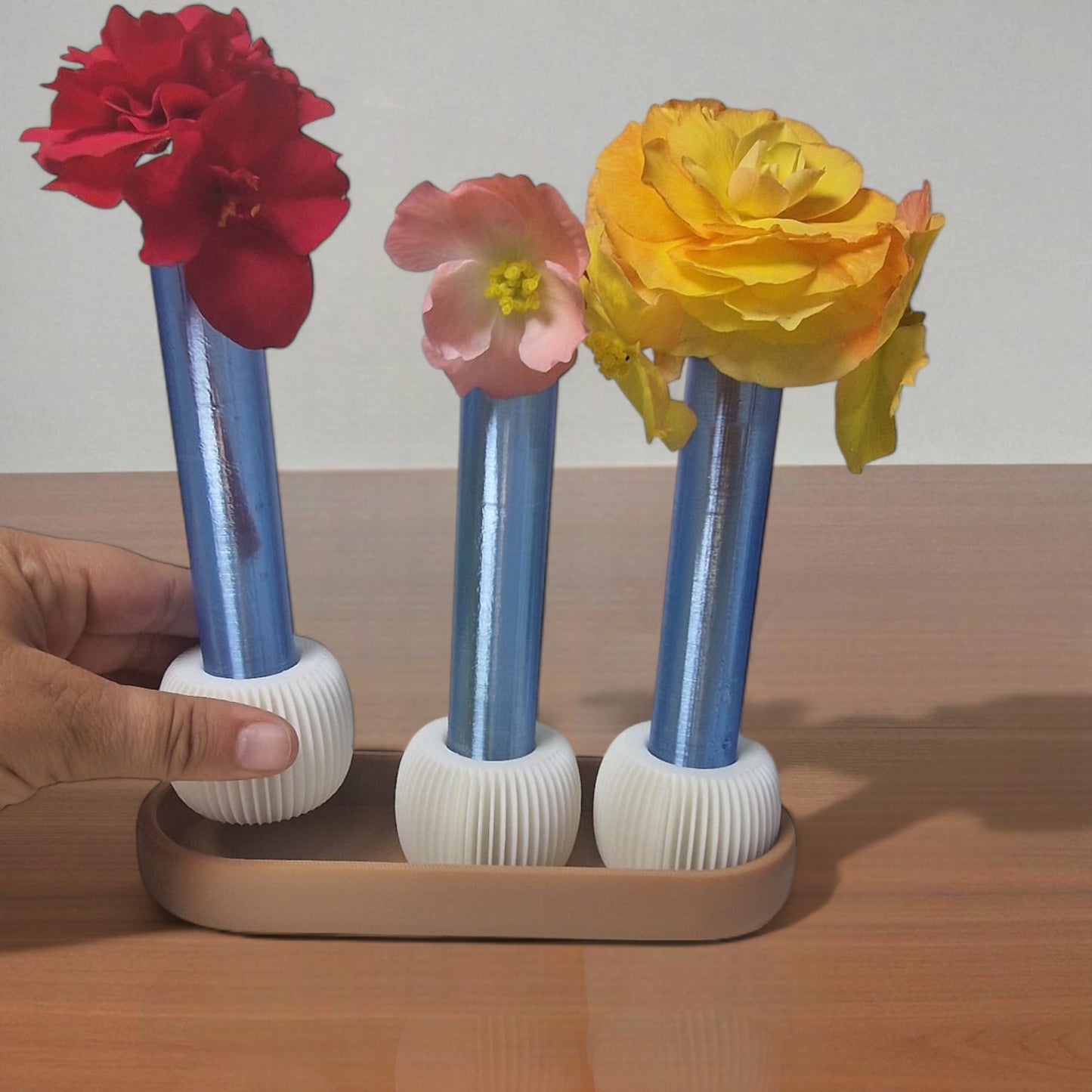  modern 3-vase set, designed for anyone who loves fresh flowers and clean design. this eye-catching piece includes three sleek test tube-style vases securely held in a beautifully minimal tray – perfect for desks, coffee tables, windowsills, or shelves.